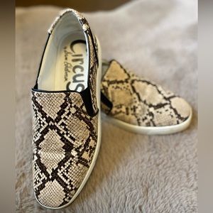 Circus By SamEdelman Loafer